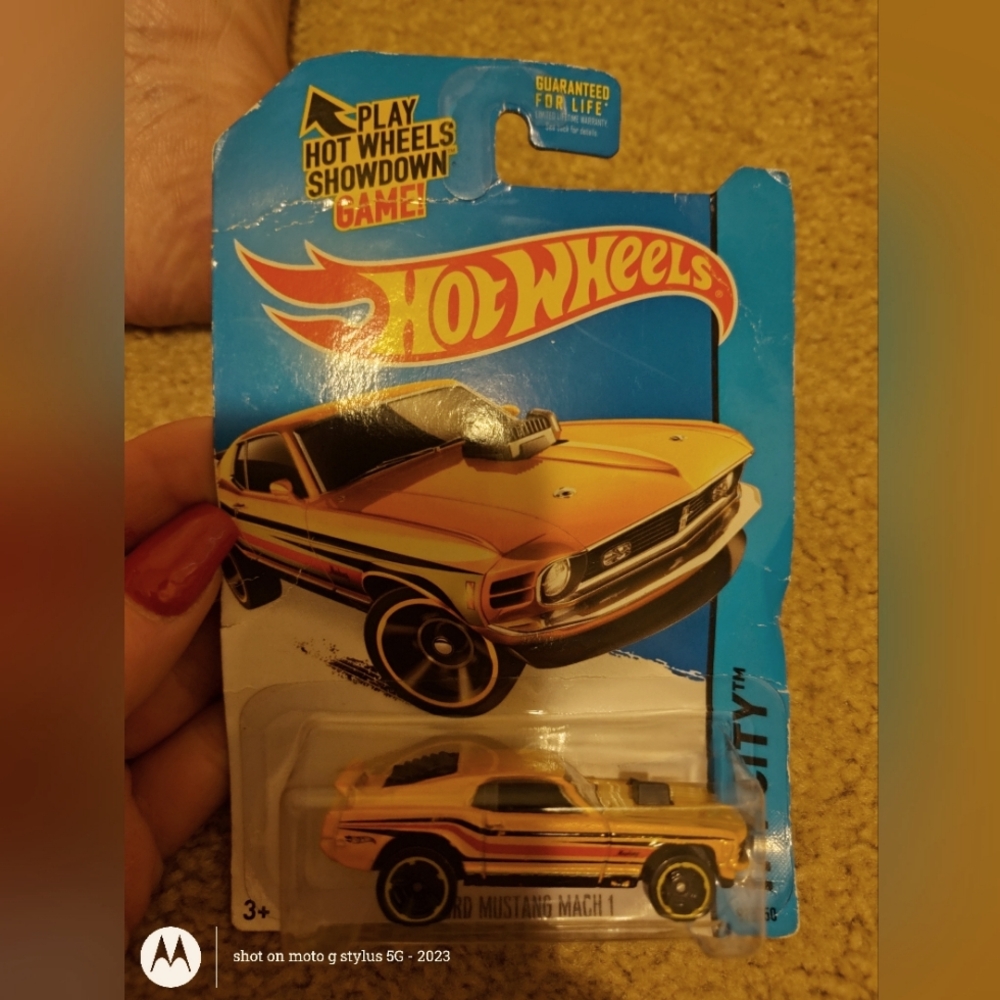 Hot Wheels Ford Mustang Mach 1 Die-Cast Car - Yellow